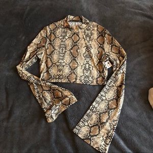 Snake print crop top NWT